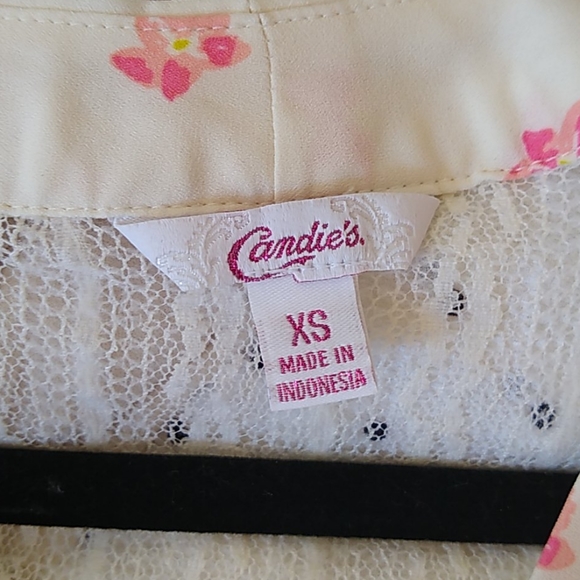 Beautiful top - Picture 3 of 4